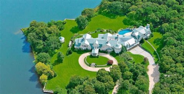 Once Asking 95 Million, Stewart Rahr&rsquo;s Waterfront Hamptons Estate
