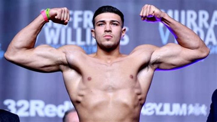 &Ouml;k&ouml;lv&iacute;v&aacute;s Dubois &eacute;s Tommy Fury is bemutatkozik az USAban