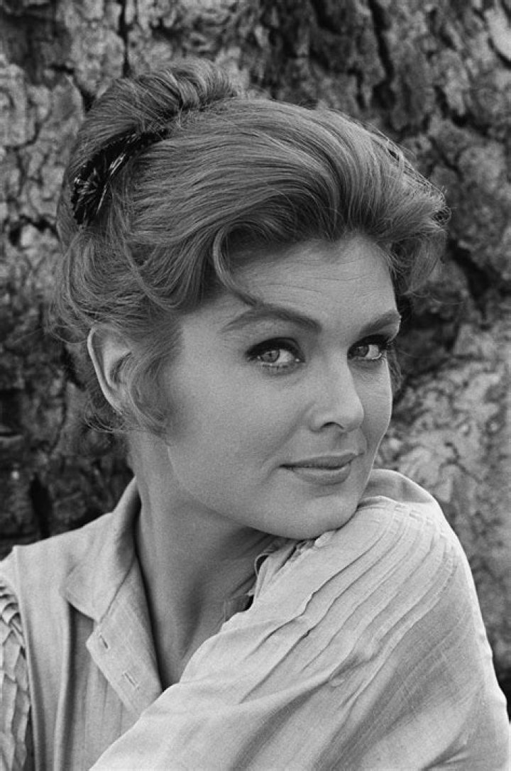 Patricia Blair Celebrity biography, zodiac sign and famous quotes