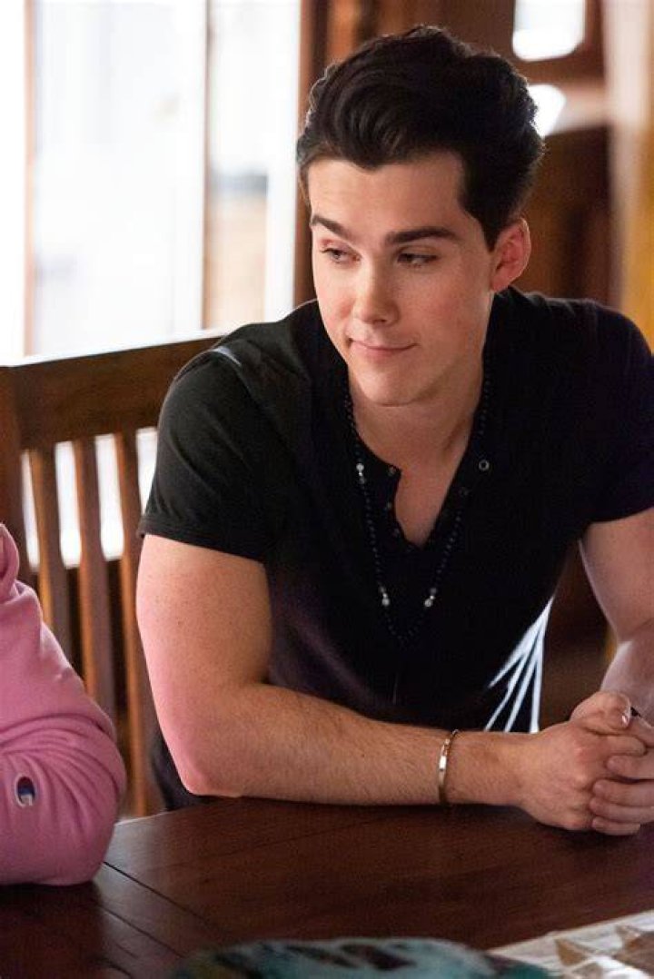 Photo de Jeremy Shada Julie and the Phantoms Photo Jeremy Shada