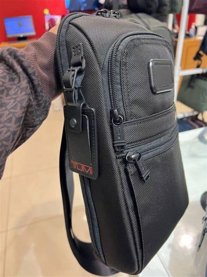 (Pre Order) TUMI Compact Sling