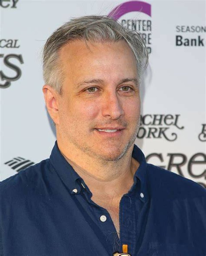 Remember Bronson Pinchot from &lsquo;Perfect Strangers&rsquo;? He Looks AgeDefying