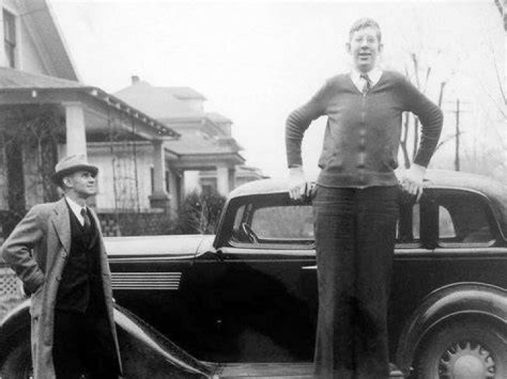 Remembering Robert Wadlow, the world's tallest ever man