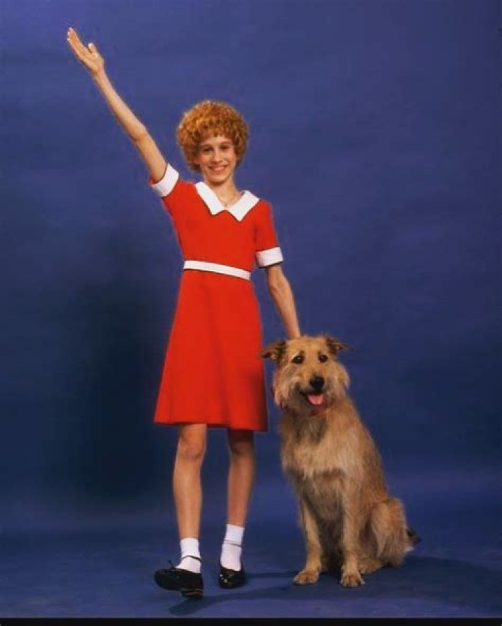 Sarah Jessica Parker as Annie w. Sandy in a scene from the Broadway