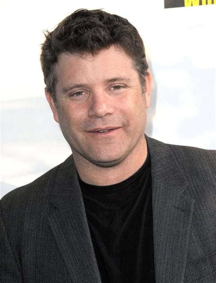 Sean Astin fighting the good fight for mental health advocacy Chicago
