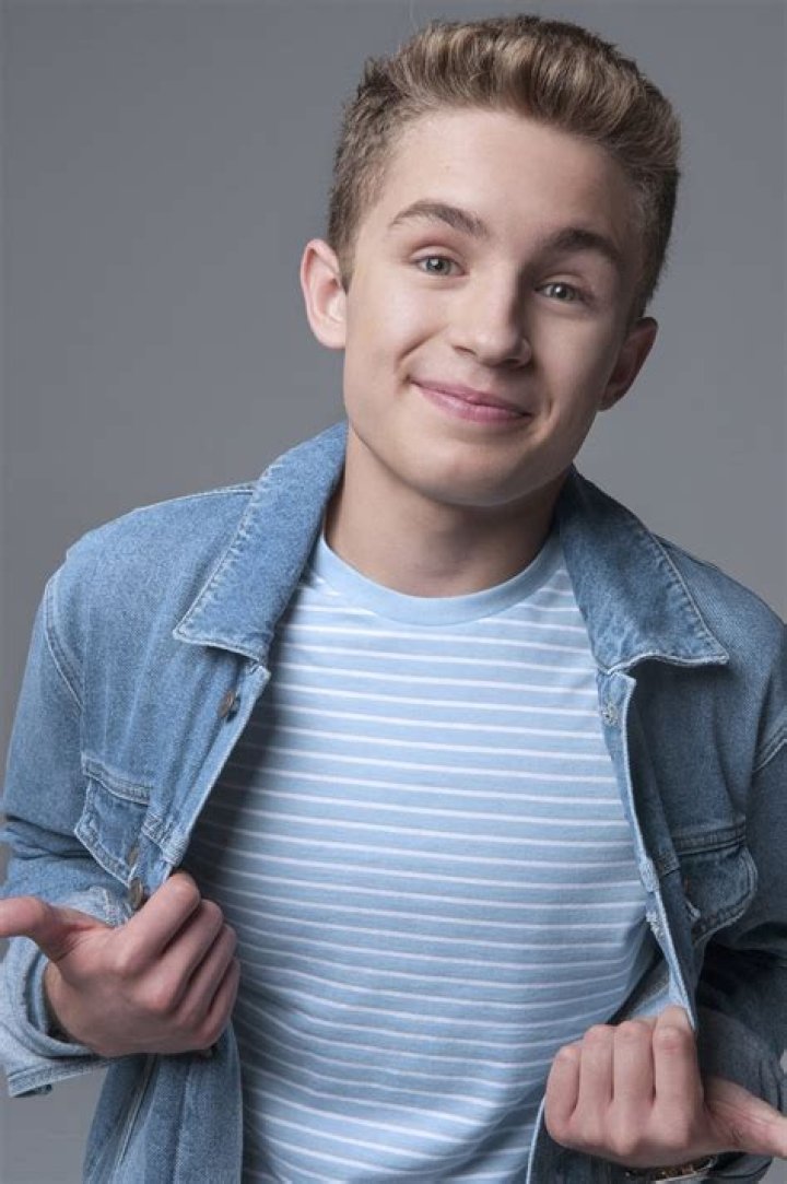 Sean Giambrone Bio, Height, Age, Birthday, Girlfriend, Wiki Wikisbd