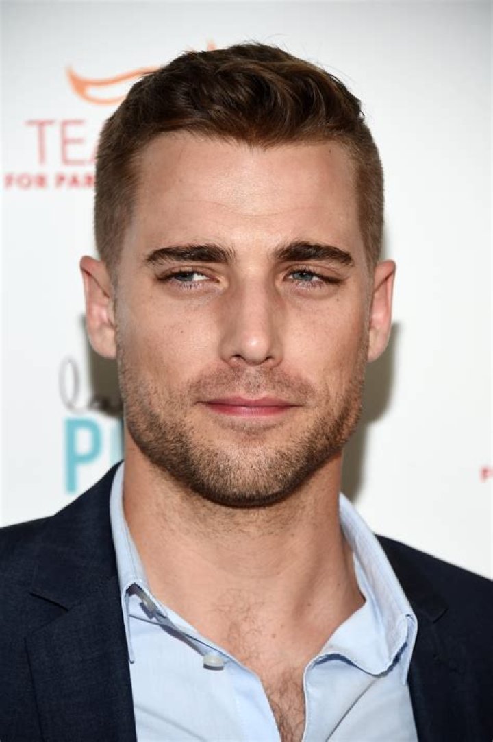 Sexy Dustin Milligan Pictures POPSUGAR Celebrity Photo 11