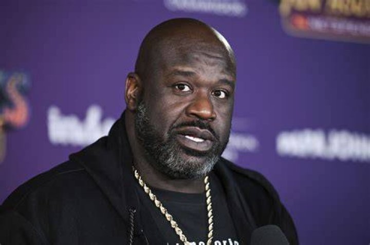 Shaquille O'Neal Height & Shoe Sizes Hood MWR