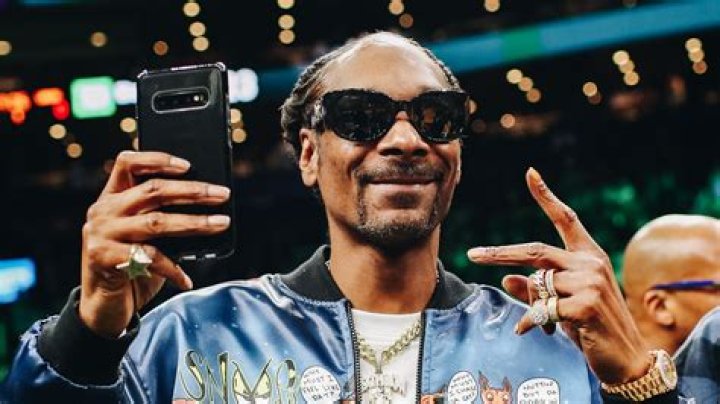 Snoop Dogg launches 'Snoop Loopz' breakfast cereal