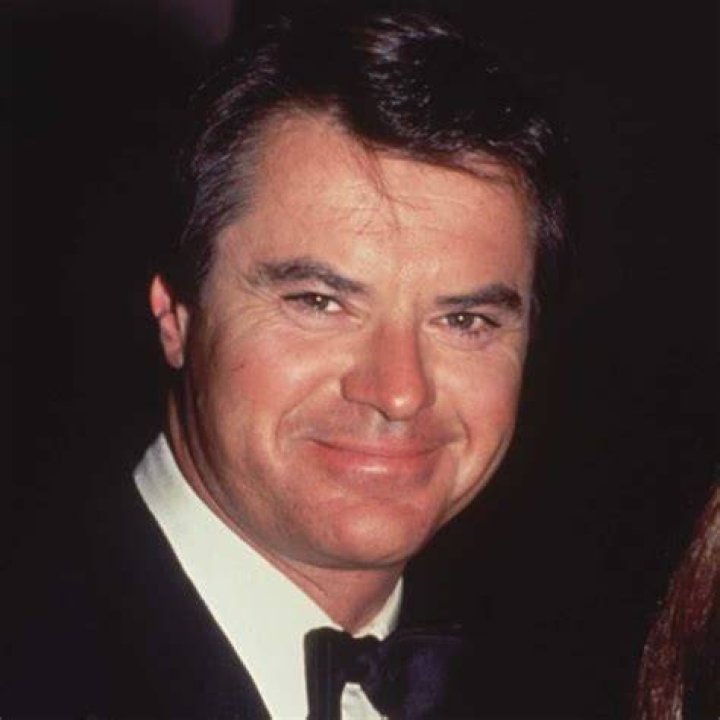 SwashVillage Robert Urich Biografie