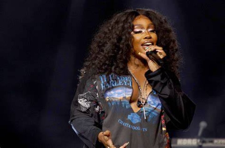 SZA Debuts 20 Songs From &lsquo;SOS&rsquo; on Hot 100, Rules Artist 100 for First Time