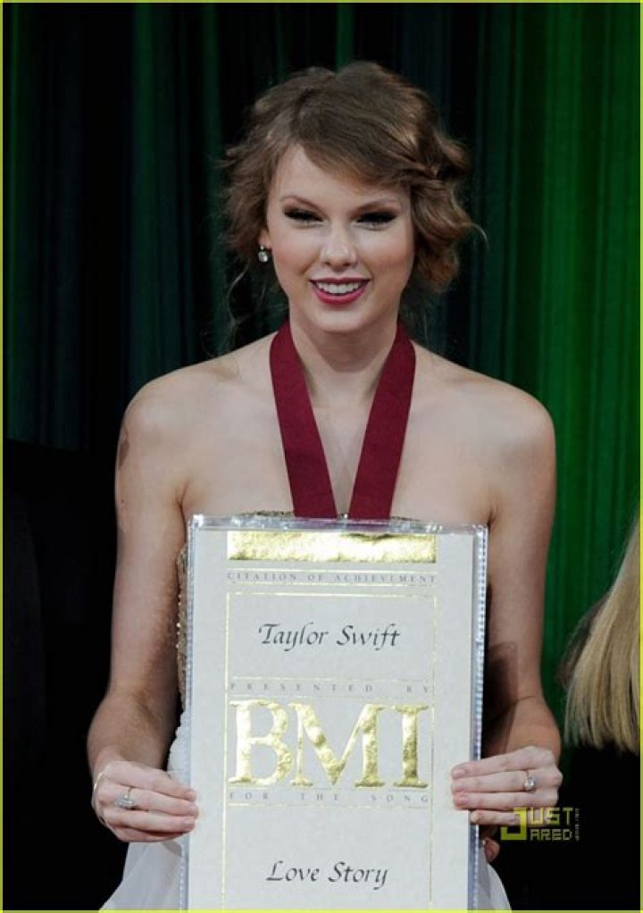 Taylor Swift at the BMI Pop Awards in Regent Beverly Wilshire Hotel 05