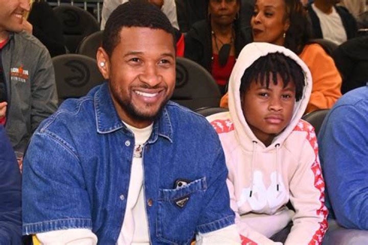 Usher Shouts Out Son Cinco on Stage in Las Vegas on 16th Birthday After