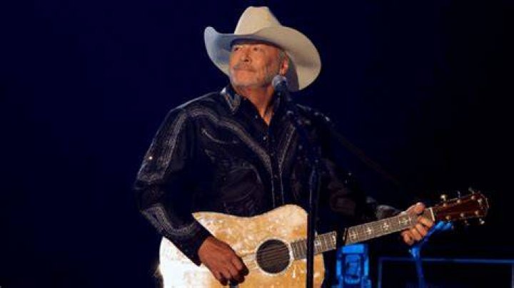 Video Alan Jackson Performance at Jones’ Funeral South