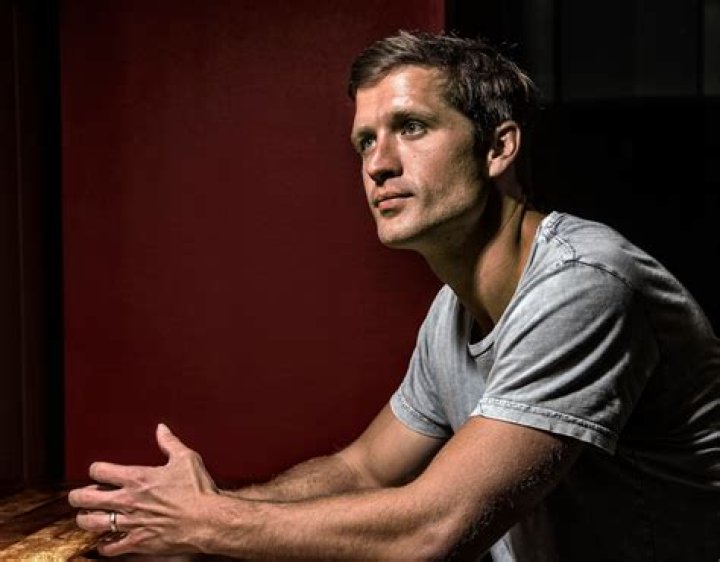 Walker Hayes isn’t afraid to sing about struggling, and it’s making him