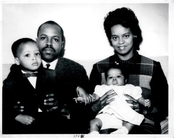 Who is Michael LaVaughn Robinson? Wikipedia, Michael LaVaughn Robinson