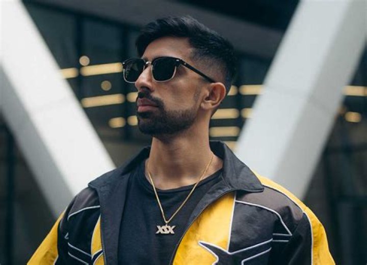 Who is Vikkstar's girlfriend? Fans rejoice as YouTuber gets engaged