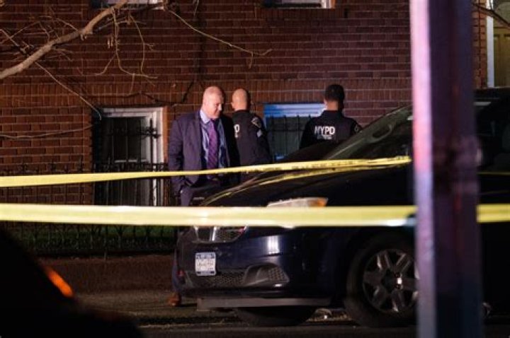Woman injured in driveby shooting outside New Haven bar, police say
